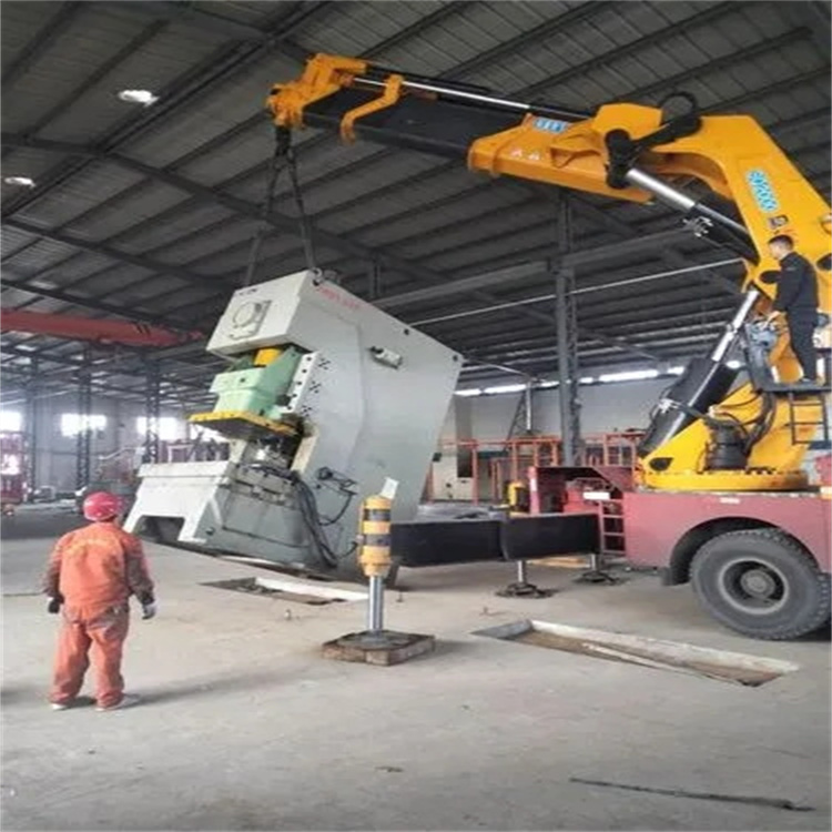 天涯镇80吨折臂吊车出租附近电话